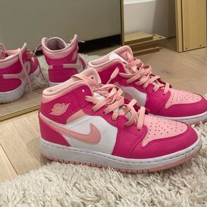 PINK LIMITED EDITION BARBIE SHOES!!!!!!!!